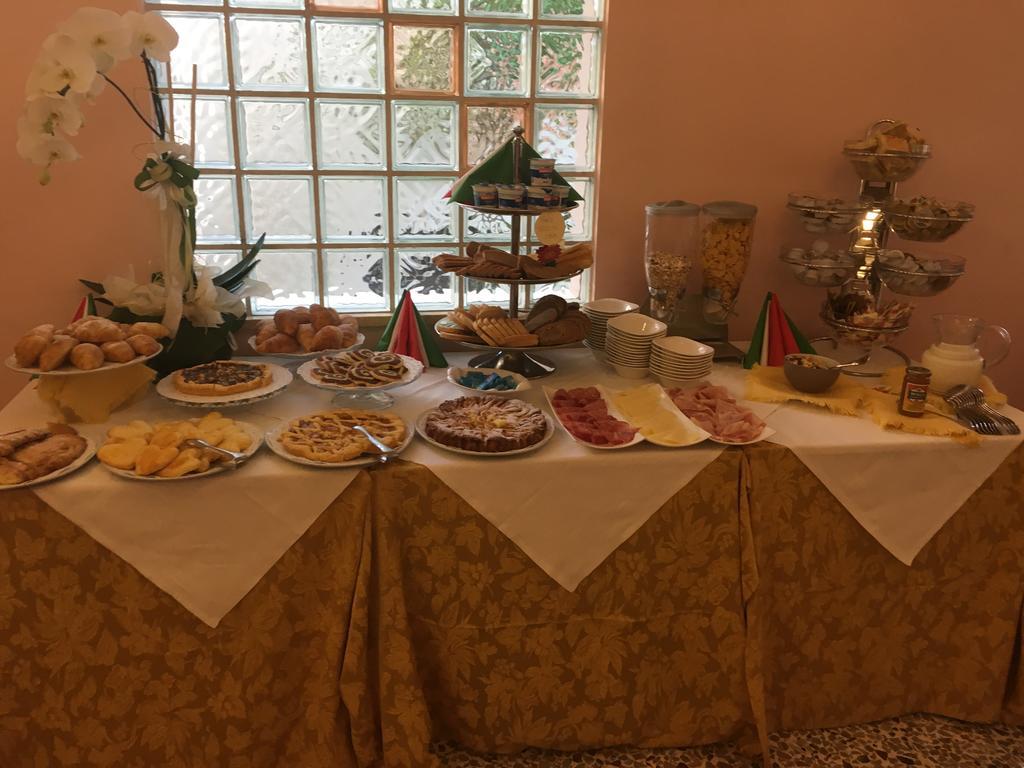 德尔比酒店 贝拉里亚-伊贾马里纳 外观 照片